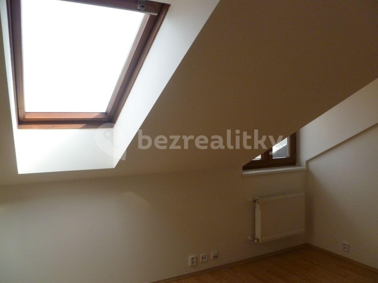 Pronájem bytu 2+kk 65 m², Rumunská, Praha, Praha