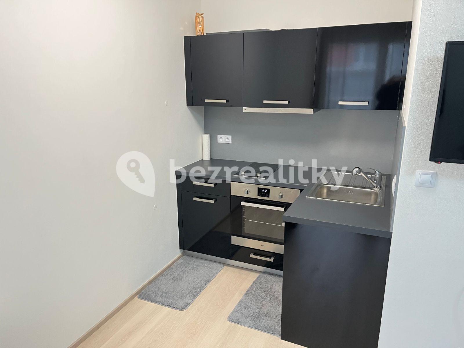 Pronájem bytu 1+kk 40 m², Sazovická, Praha, Praha