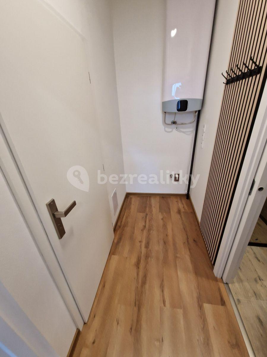 Pronájem bytu 1+kk 16 m², Ztracená, Přerov, Olomoucký kraj