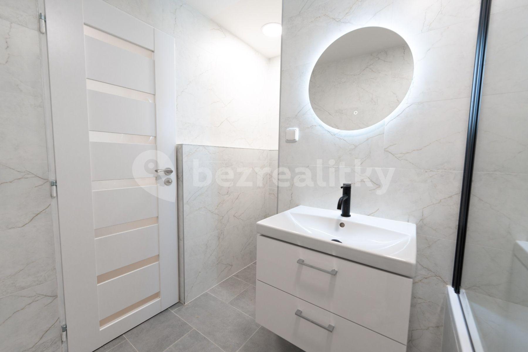 Prodej bytu 2+kk 39 m², V Štíhlách, Praha, Praha