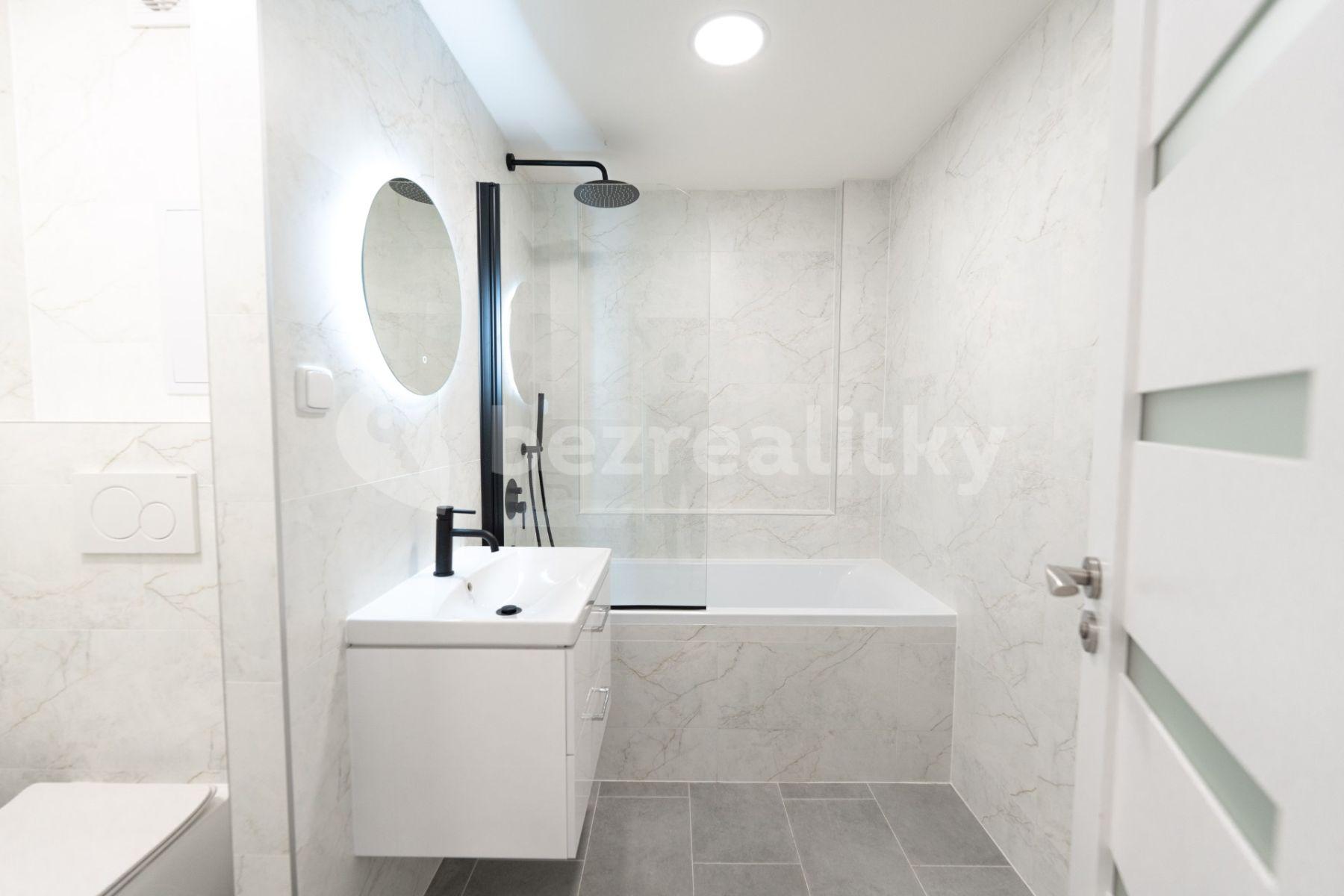 Prodej bytu 2+kk 39 m², V Štíhlách, Praha, Praha