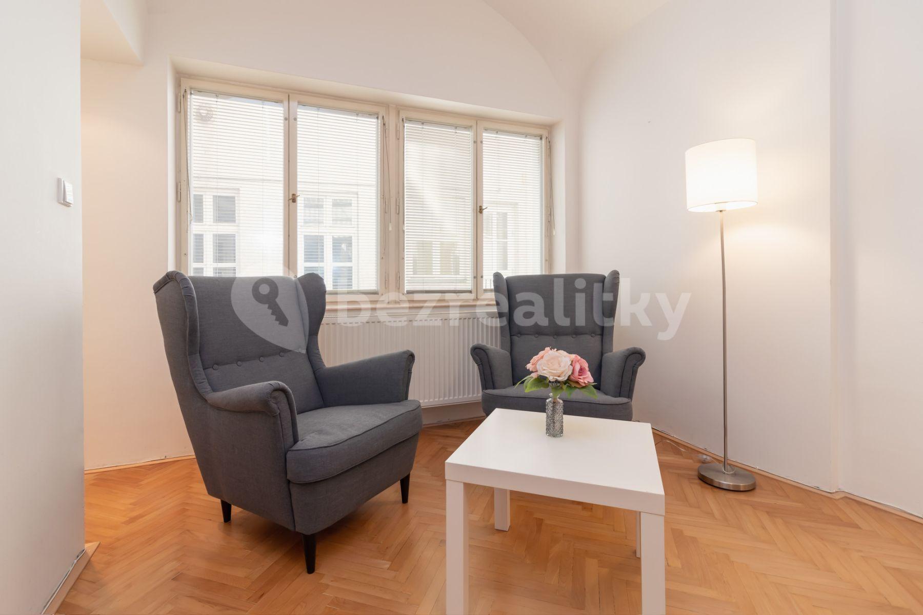 Pronájem bytu 2+1 65 m², Karlova, Praha, Praha