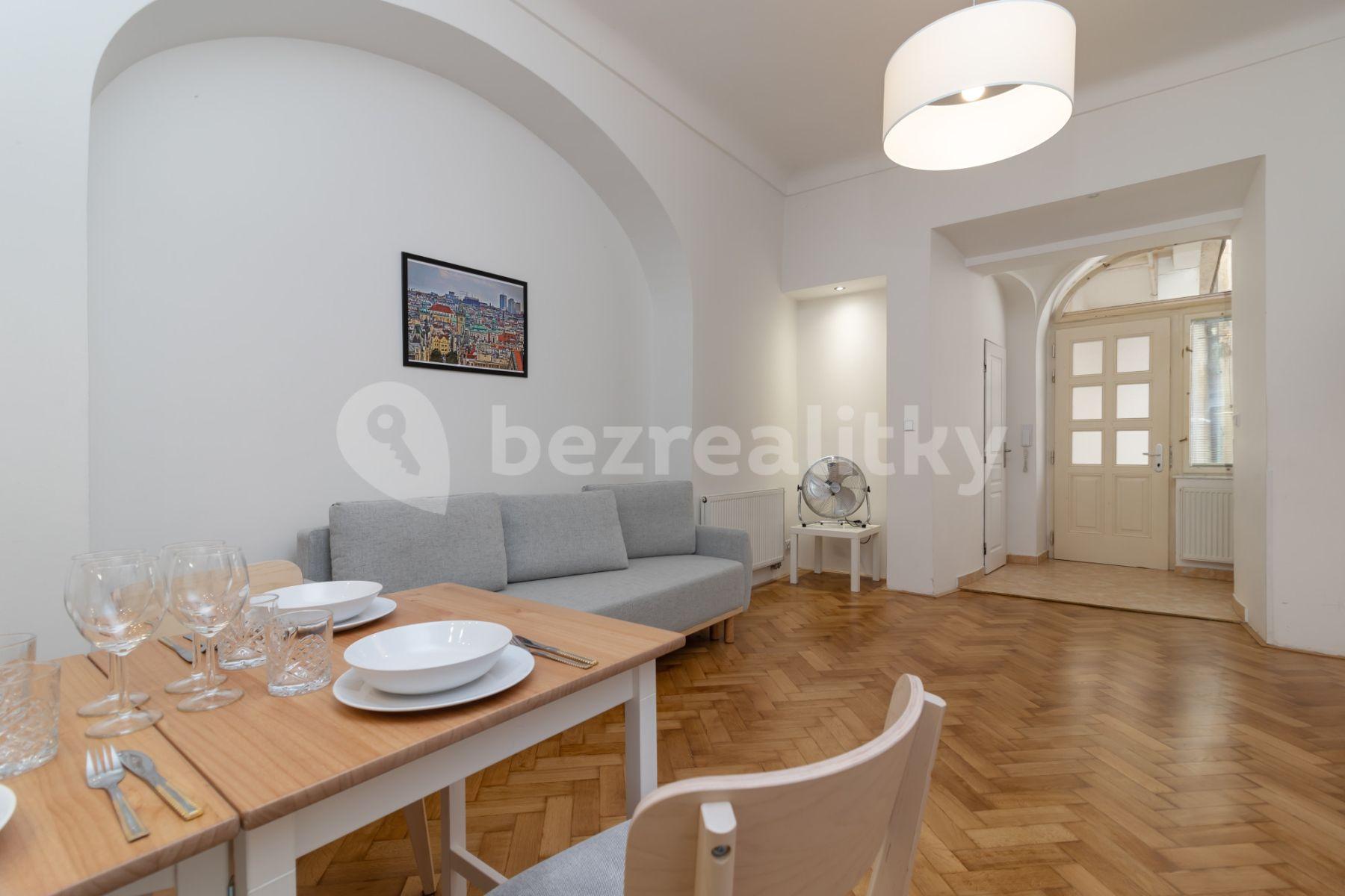 Pronájem bytu 2+1 65 m², Karlova, Praha, Praha