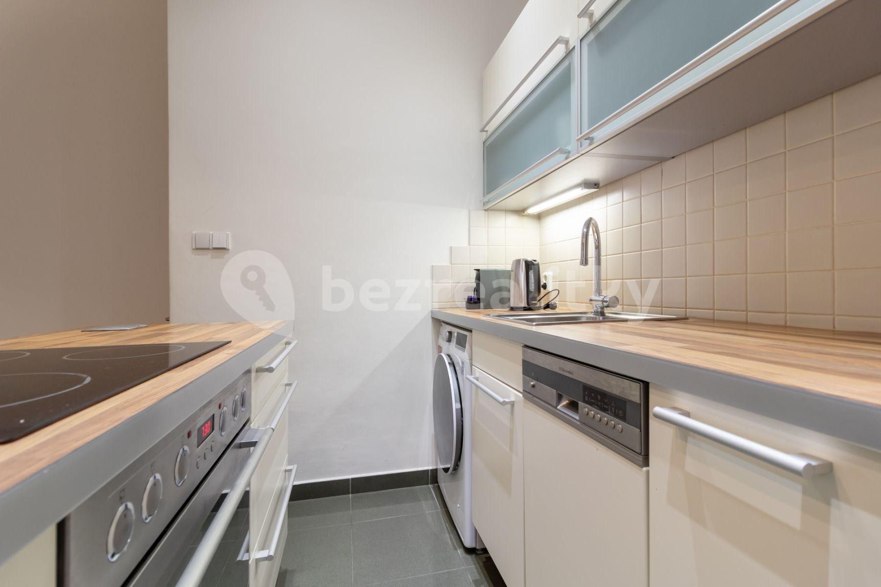 Pronájem bytu 2+1 55 m², Karlova, Praha, Praha