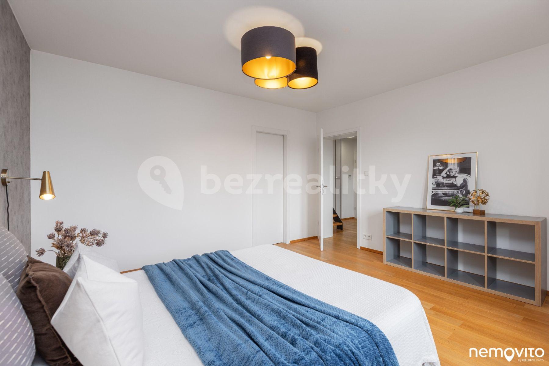 Pronájem bytu 4+kk 140 m², U Hrušky, Praha, Praha