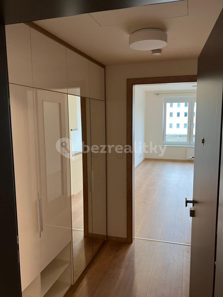 Pronájem bytu 1+kk 33 m², Kolbenova, Praha, Praha