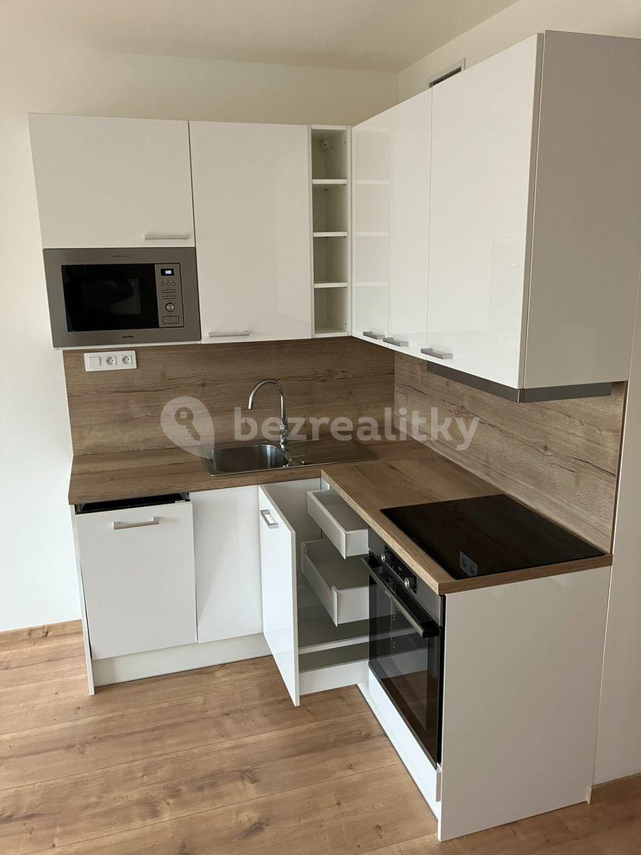 Pronájem bytu 1+kk 33 m², Kolbenova, Praha, Praha