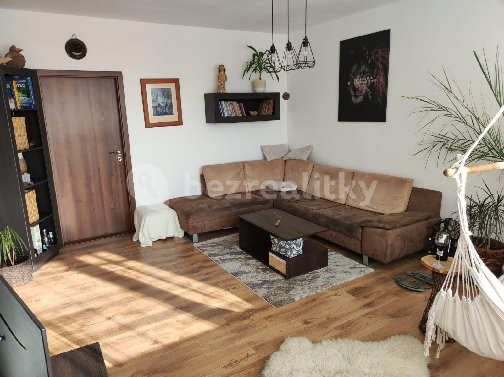 Prodej bytu 3+1 70 m², Hrdinů, Liberec, Liberecký kraj