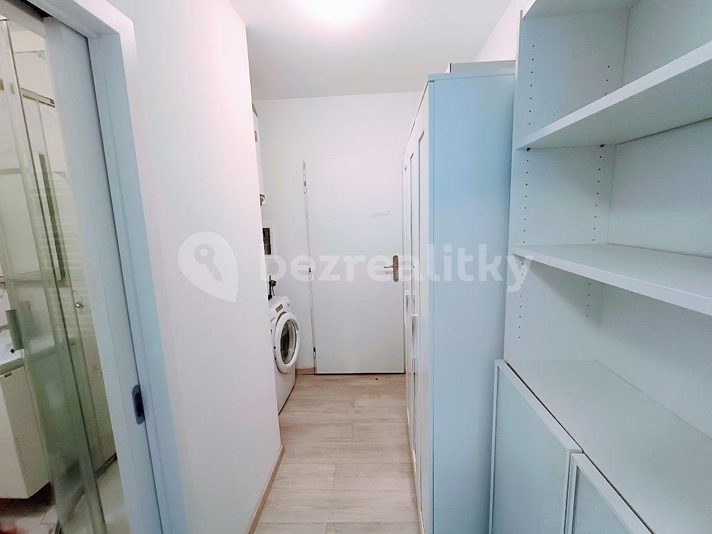 Prodej bytu 1+kk 23 m², Holečkova, Praha, Praha