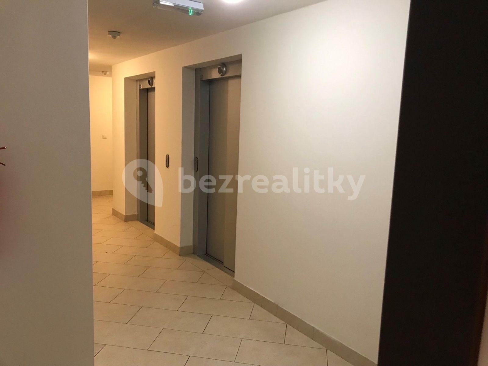 Pronájem bytu 2+kk 60 m², Modenská, Praha, Praha