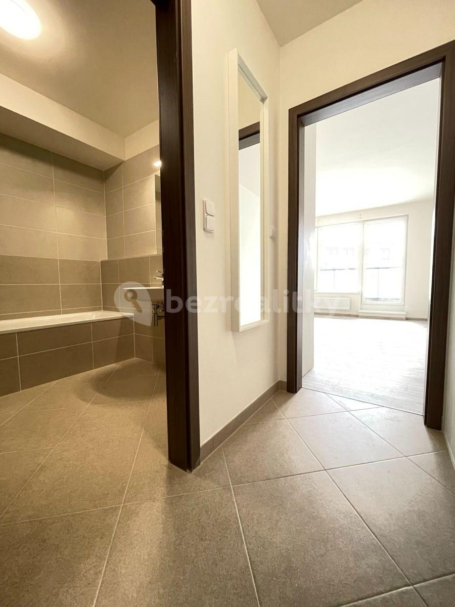 Pronájem bytu 1+kk 38 m², Gollové, Praha, Praha