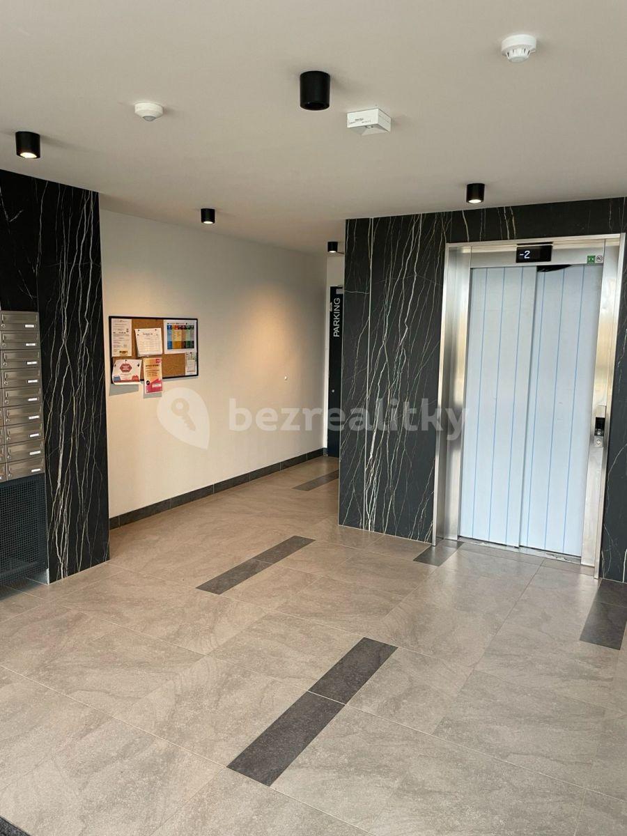 Pronájem bytu 1+kk 38 m², Gollové, Praha, Praha