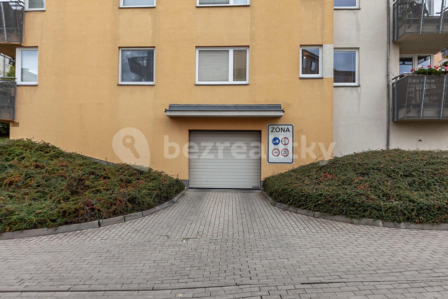 Prodej garáže 25 m², Melodická, Praha, Praha