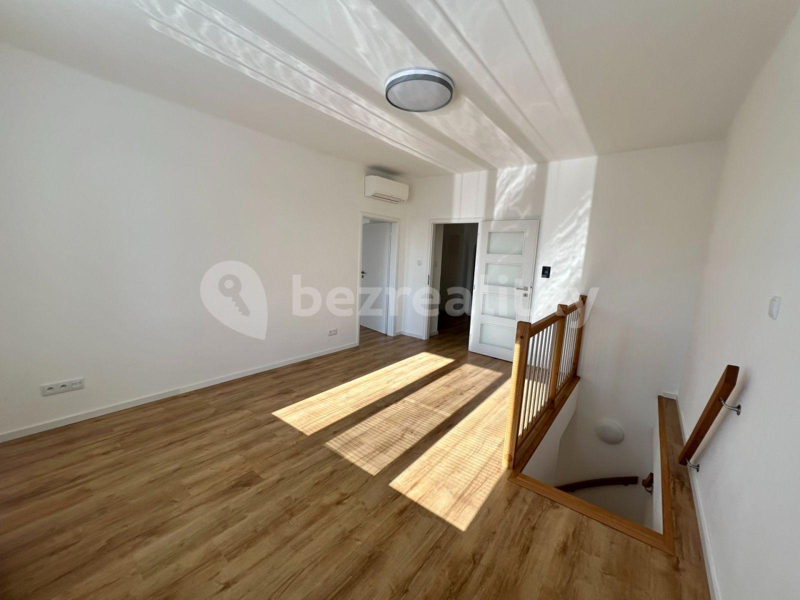 Pronájem bytu 3+1 98 m², Budějovická, Praha, Praha