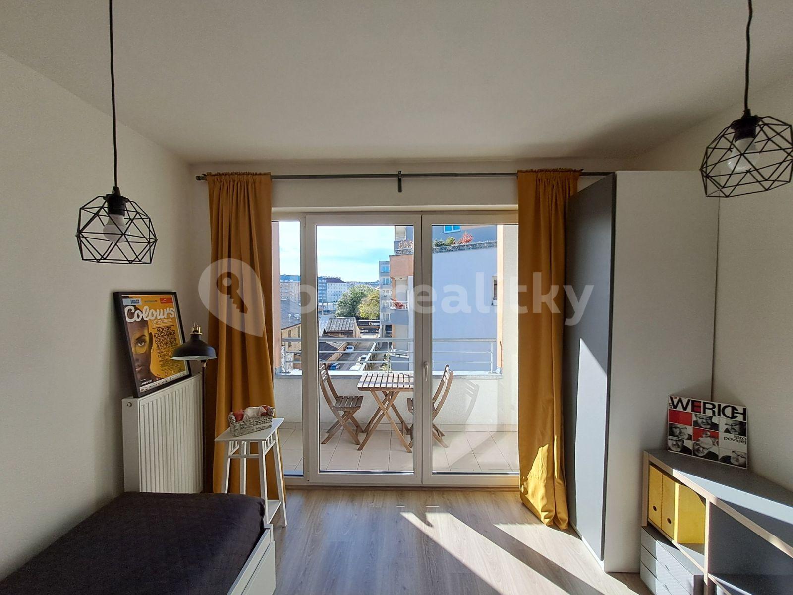 Pronájem bytu 1+kk 30 m², Petrohradská, Praha, Praha