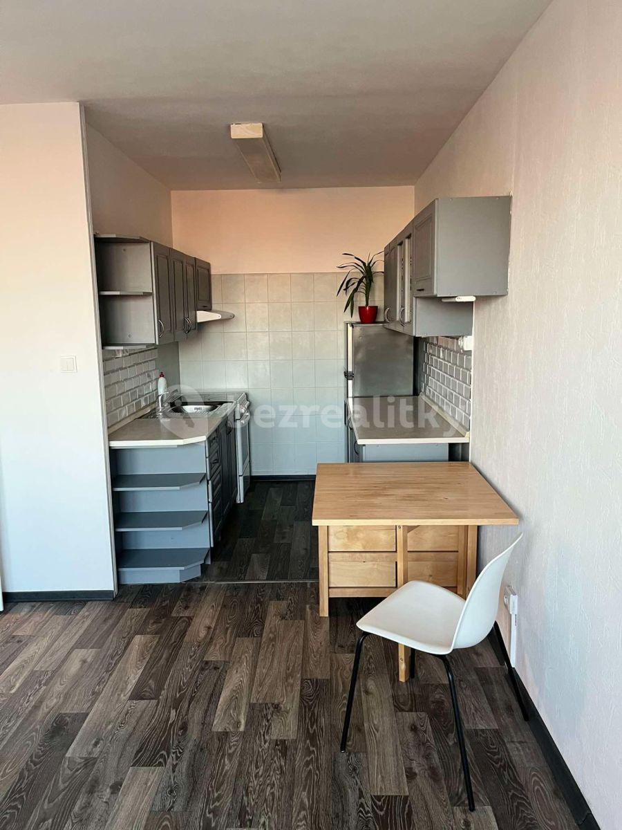 Pronájem bytu 2+kk 40 m², Švédská, Kladno, Středočeský kraj