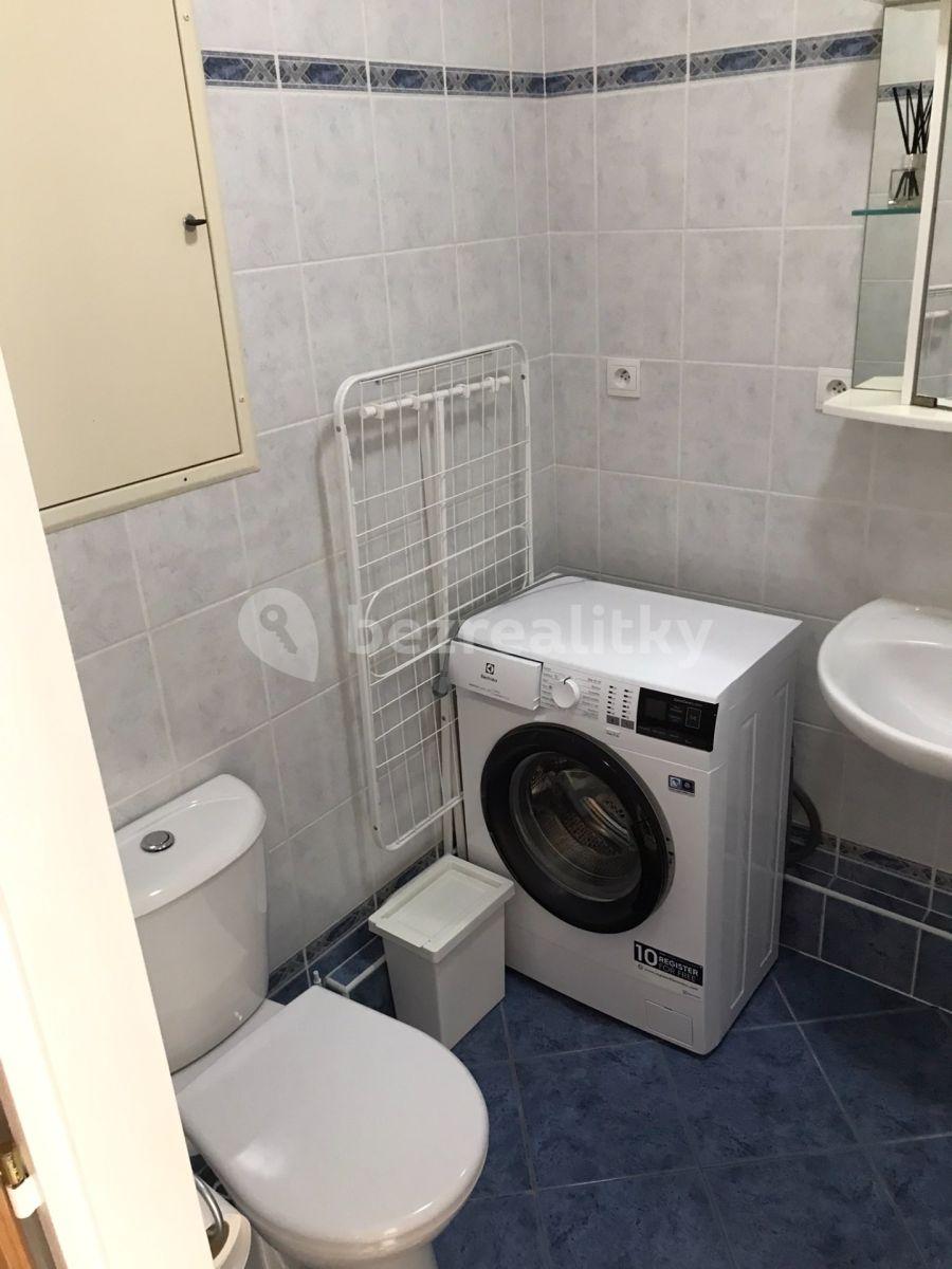 Pronájem bytu 1+kk 36 m², Bělohorská, Brno, Jihomoravský kraj