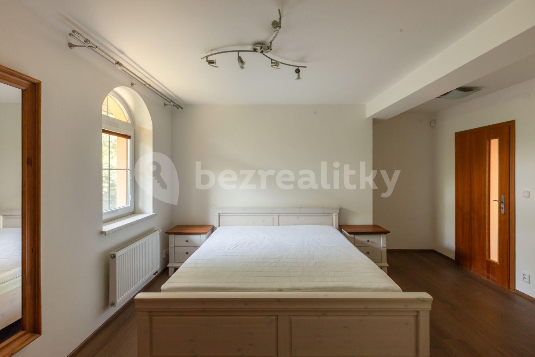 Prodej domu 314 m², pozemek 932 m², Sluštice, Středočeský kraj