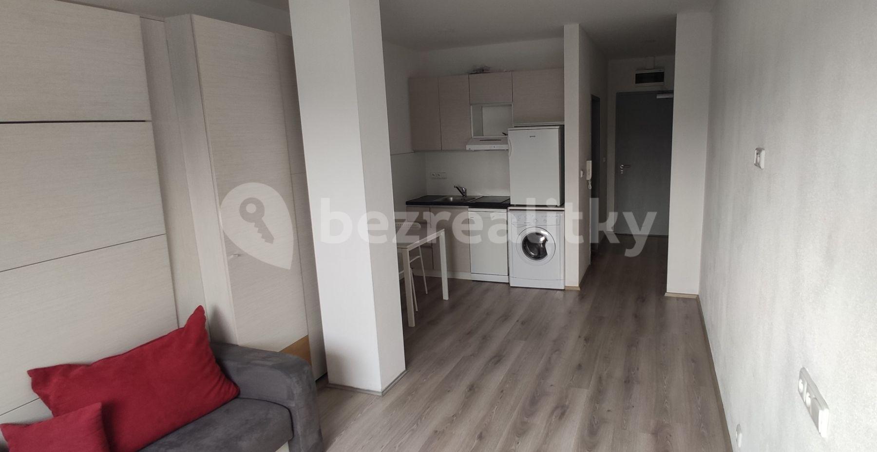 Pronájem bytu 1+kk 26 m², Jeremiášova, Praha, Praha