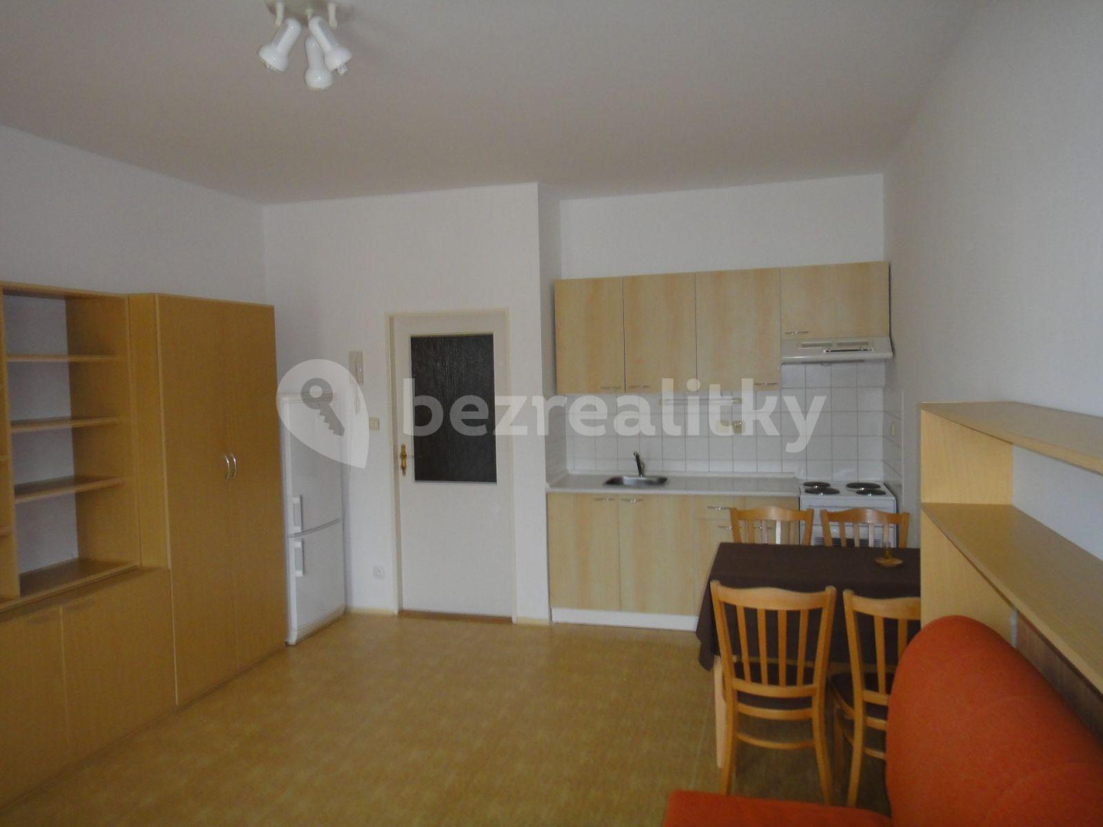 Pronájem bytu 1+kk 30 m², Školská, Hostivice, Středočeský kraj