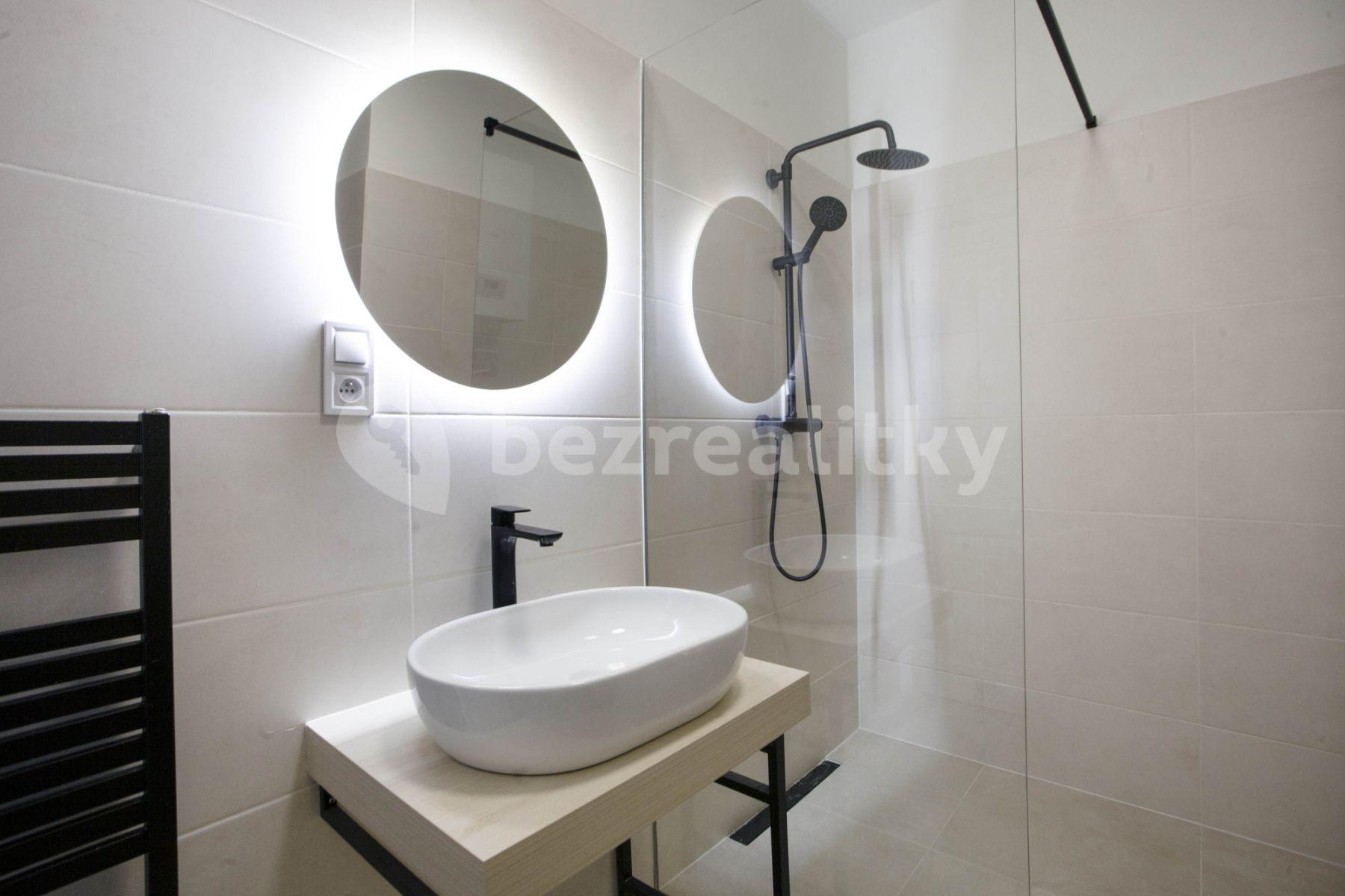 Pronájem bytu 2+1 59 m², Rostovská, Praha, Praha