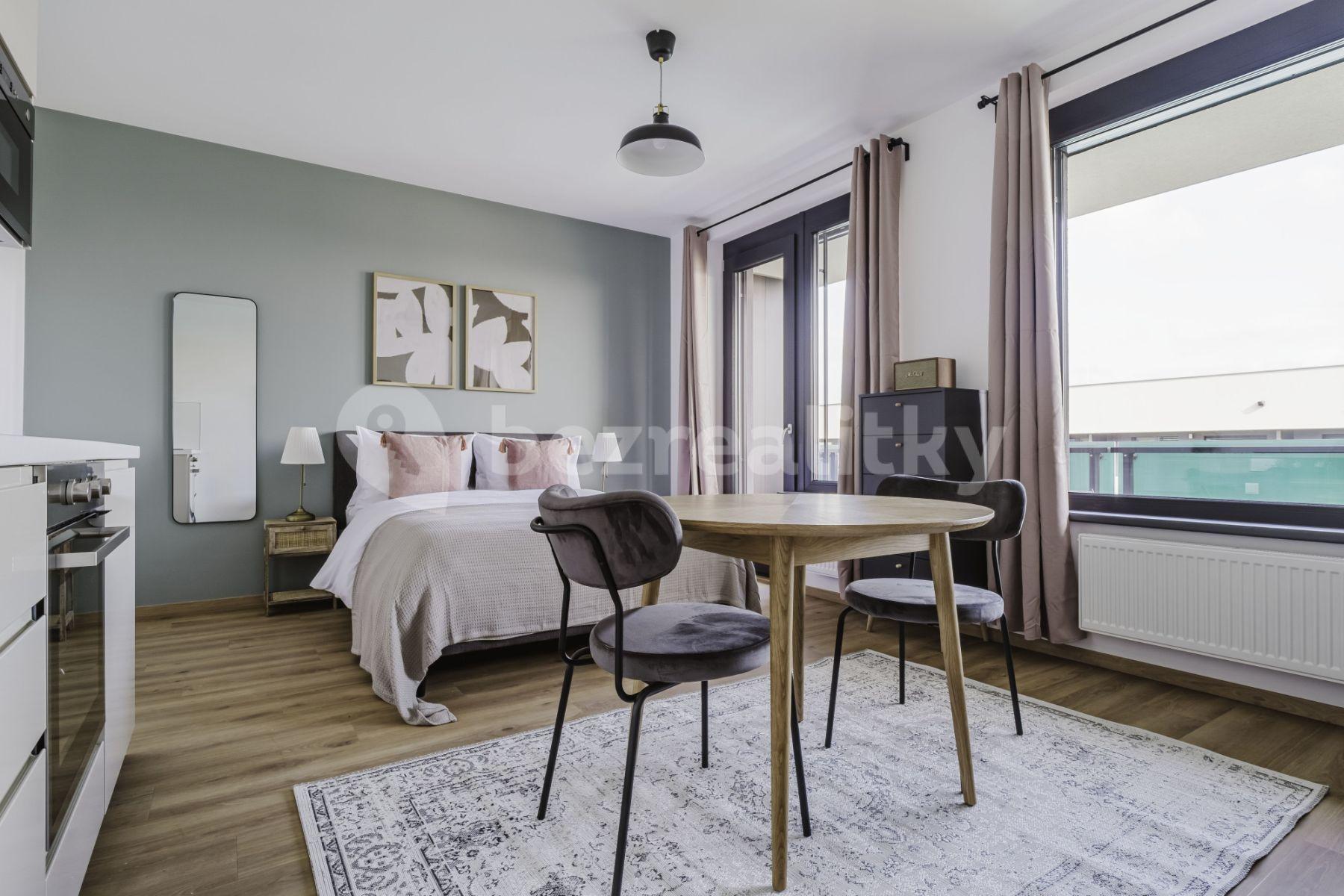 Pronájem bytu 1+1 32 m², Olgy Havlové, Praha, Praha