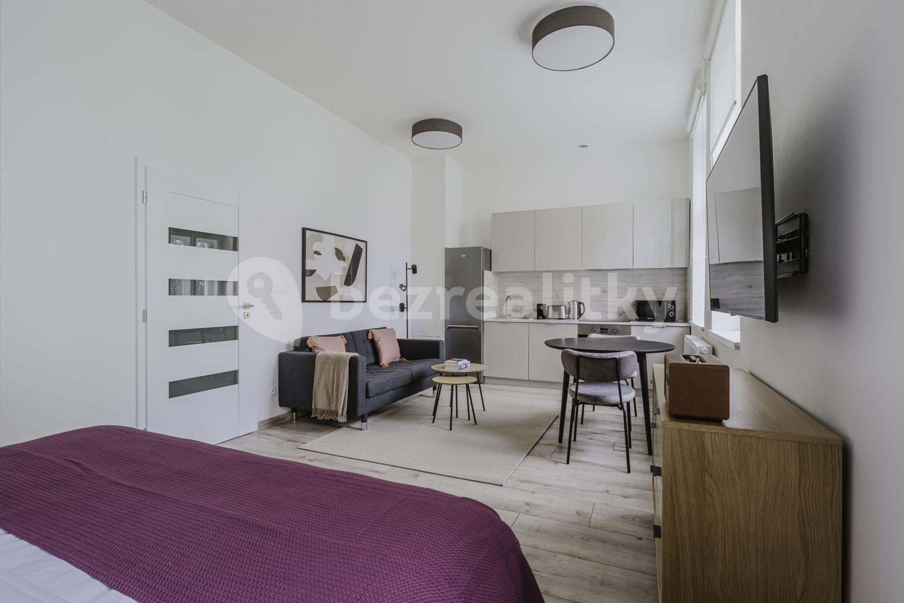 Pronájem bytu 1+1 36 m², Bořivojova, Praha, Praha