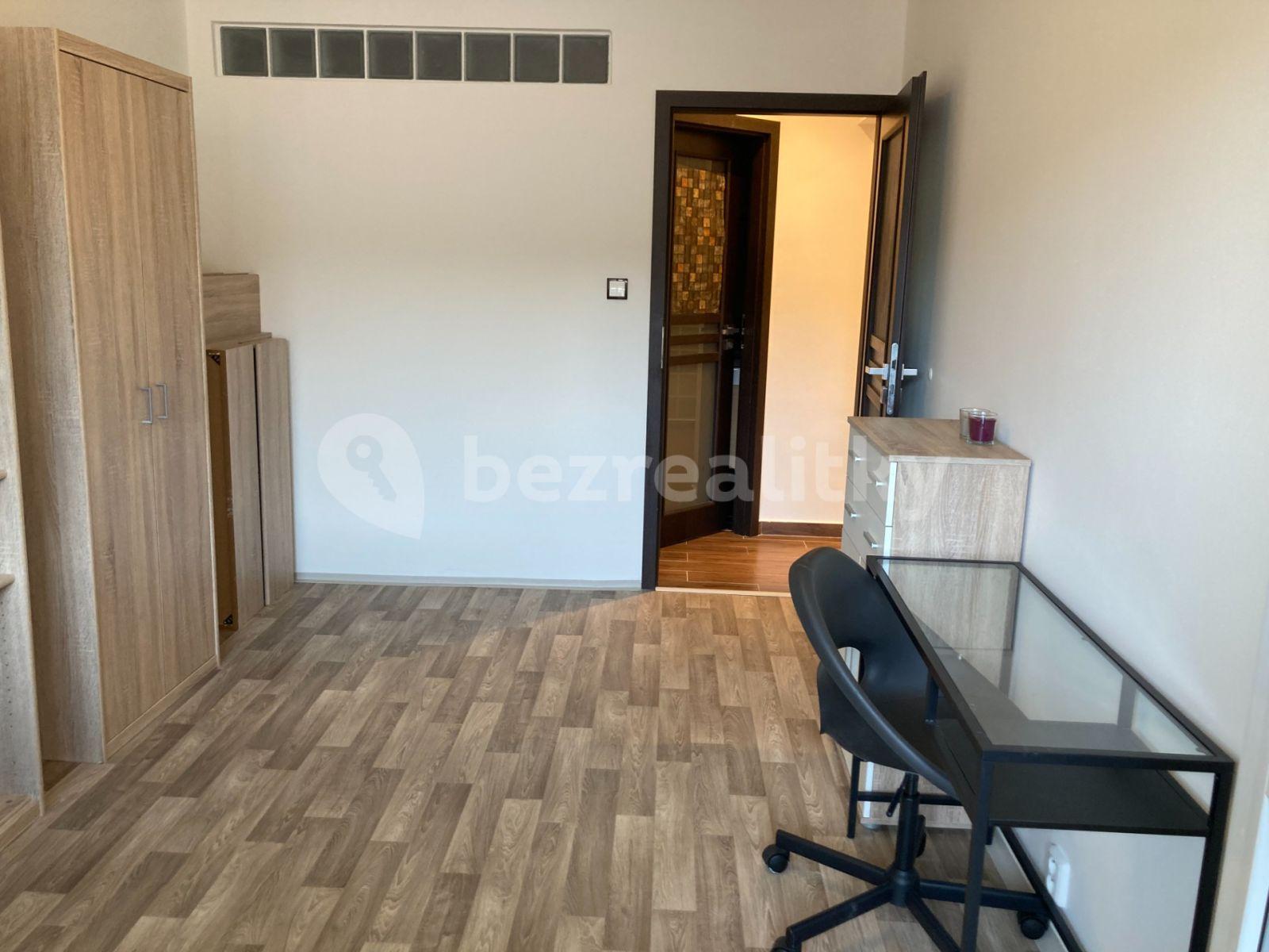 Pronájem bytu 3+kk 66 m², Kukelská, Praha, Praha