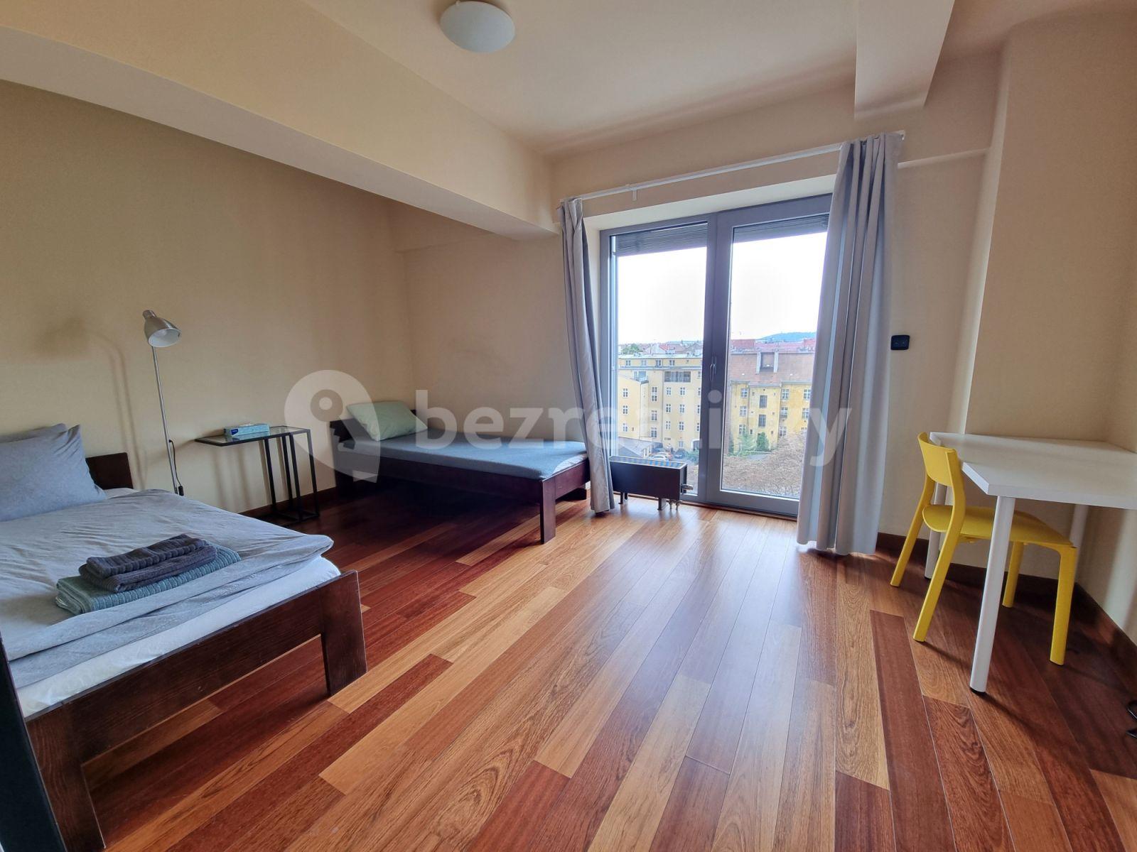 Pronájem bytu 4+1 190 m², Křižíkova a, Praha, Praha