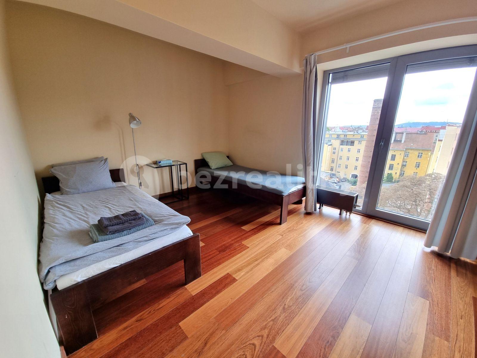 Pronájem bytu 4+1 190 m², Křižíkova a, Praha, Praha