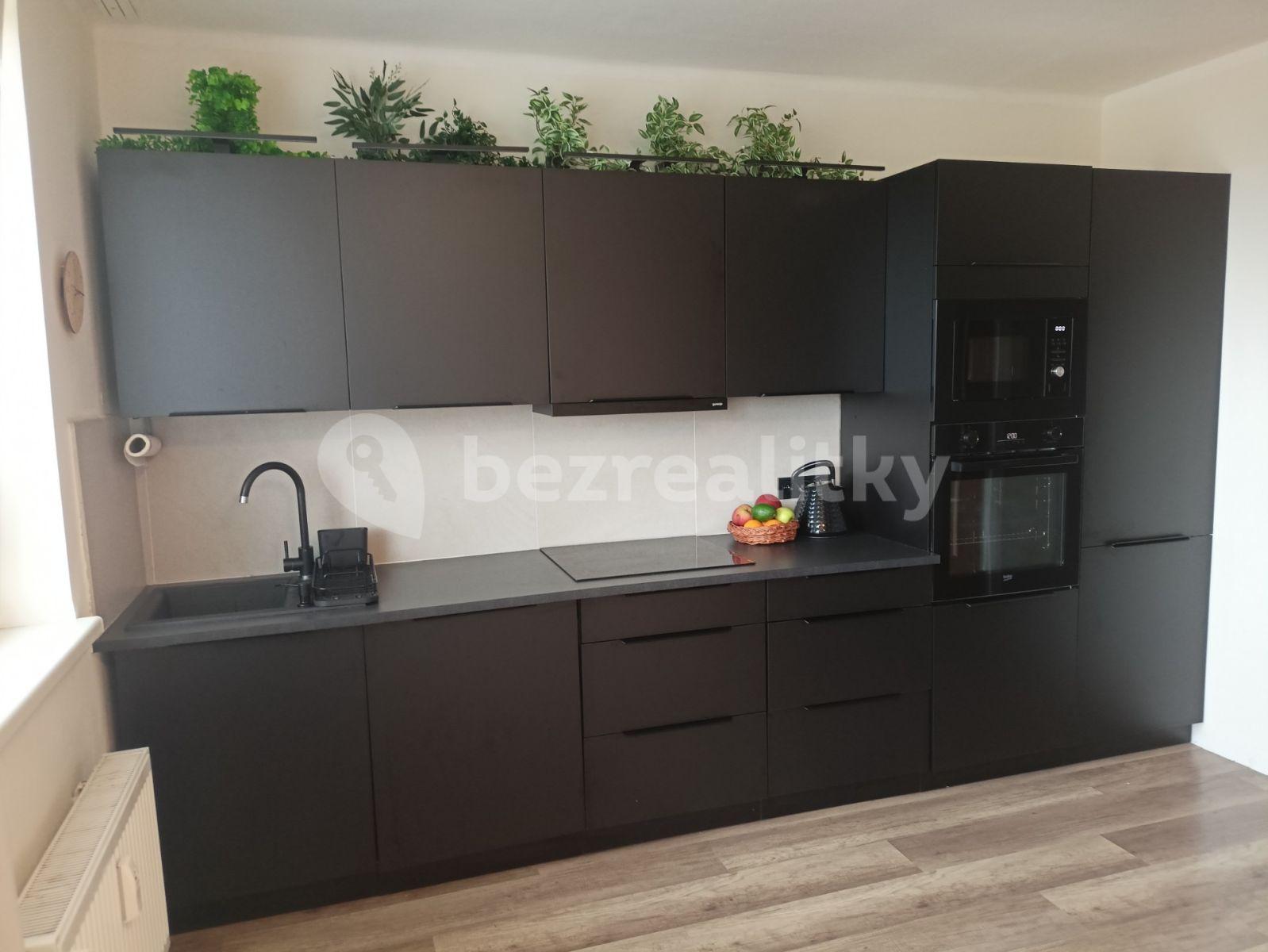 Pronájem bytu 1+1 31 m², Šestajovická, Praha, Praha