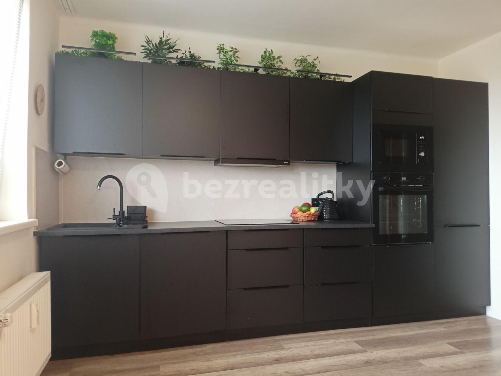 Pronájem bytu 1+1 31 m², Šestajovická, Praha, Praha