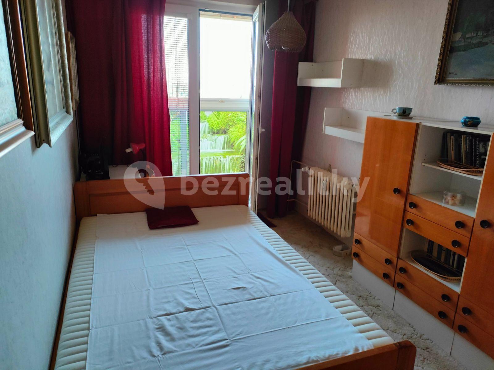 Pronájem bytu 2+kk 44 m², Majerského, Praha, Praha