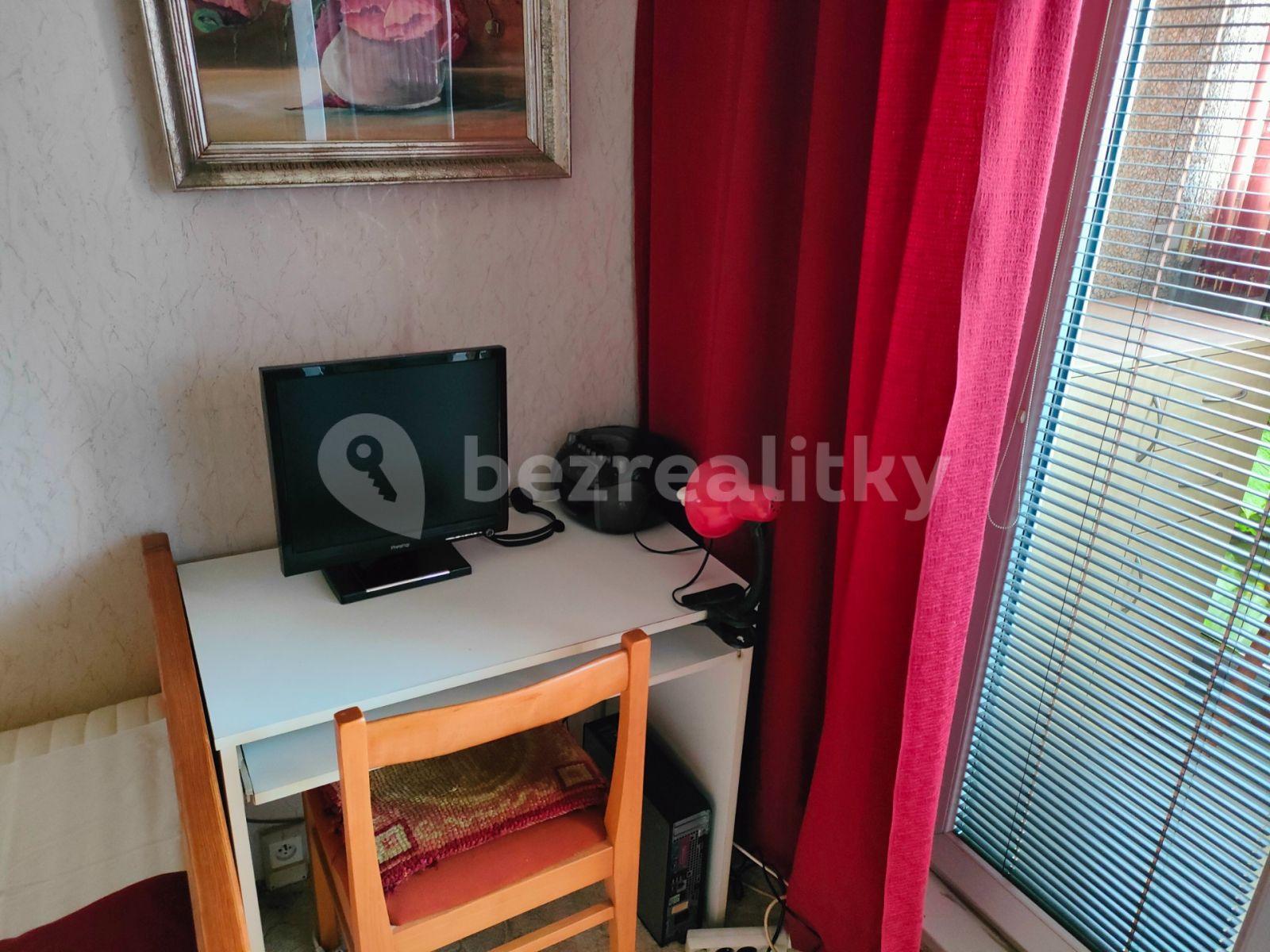 Pronájem bytu 2+kk 44 m², Majerského, Praha, Praha