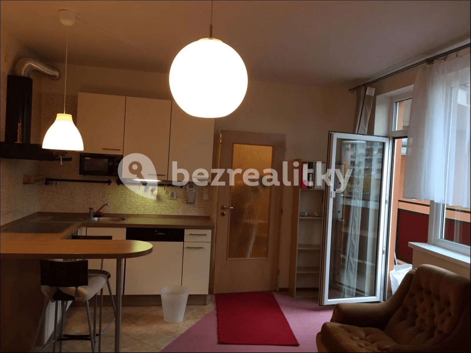 Prodej bytu 1+kk 31 m², Podkovářská, Praha, Praha