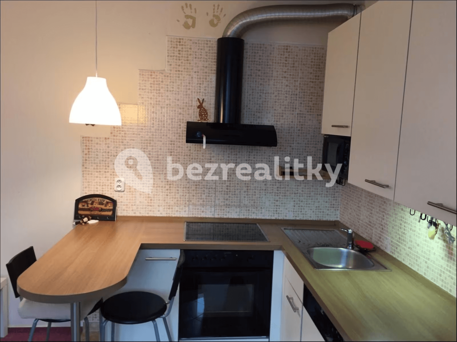 Prodej bytu 1+kk 31 m², Podkovářská, Praha, Praha