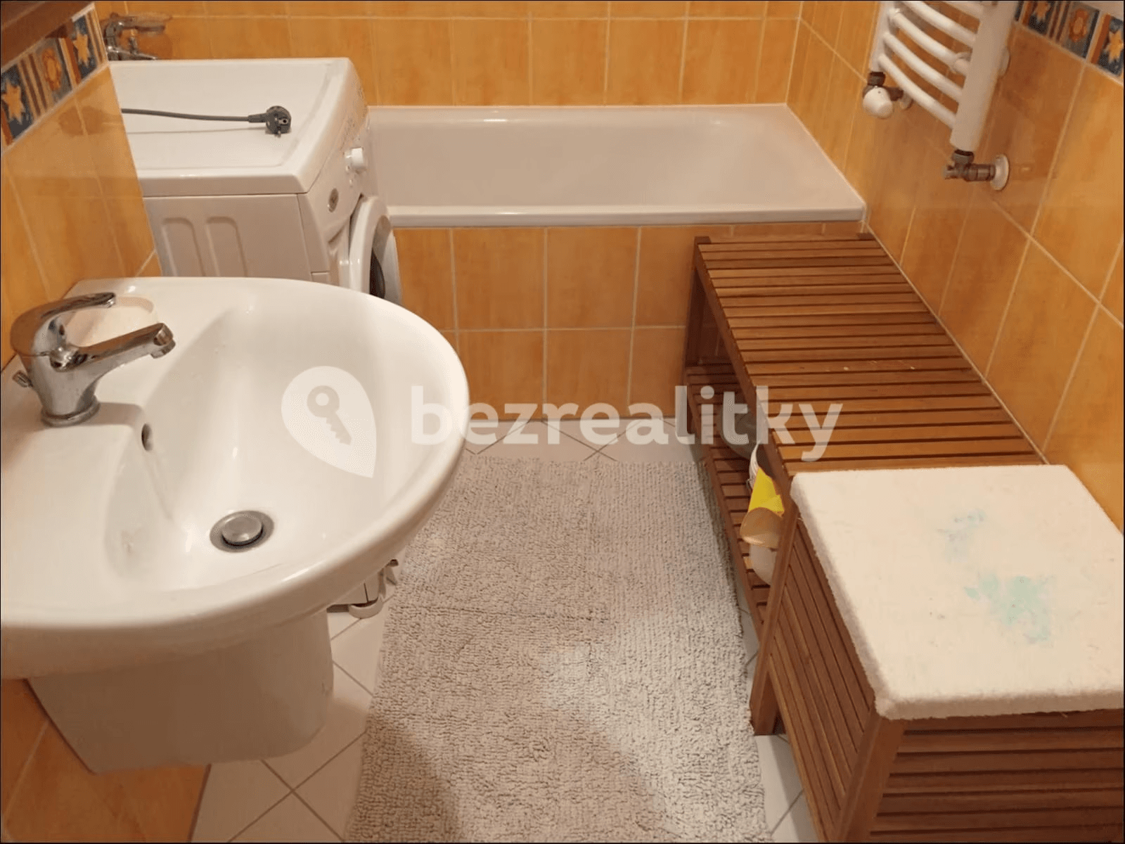 Prodej bytu 1+kk 31 m², Podkovářská, Praha, Praha