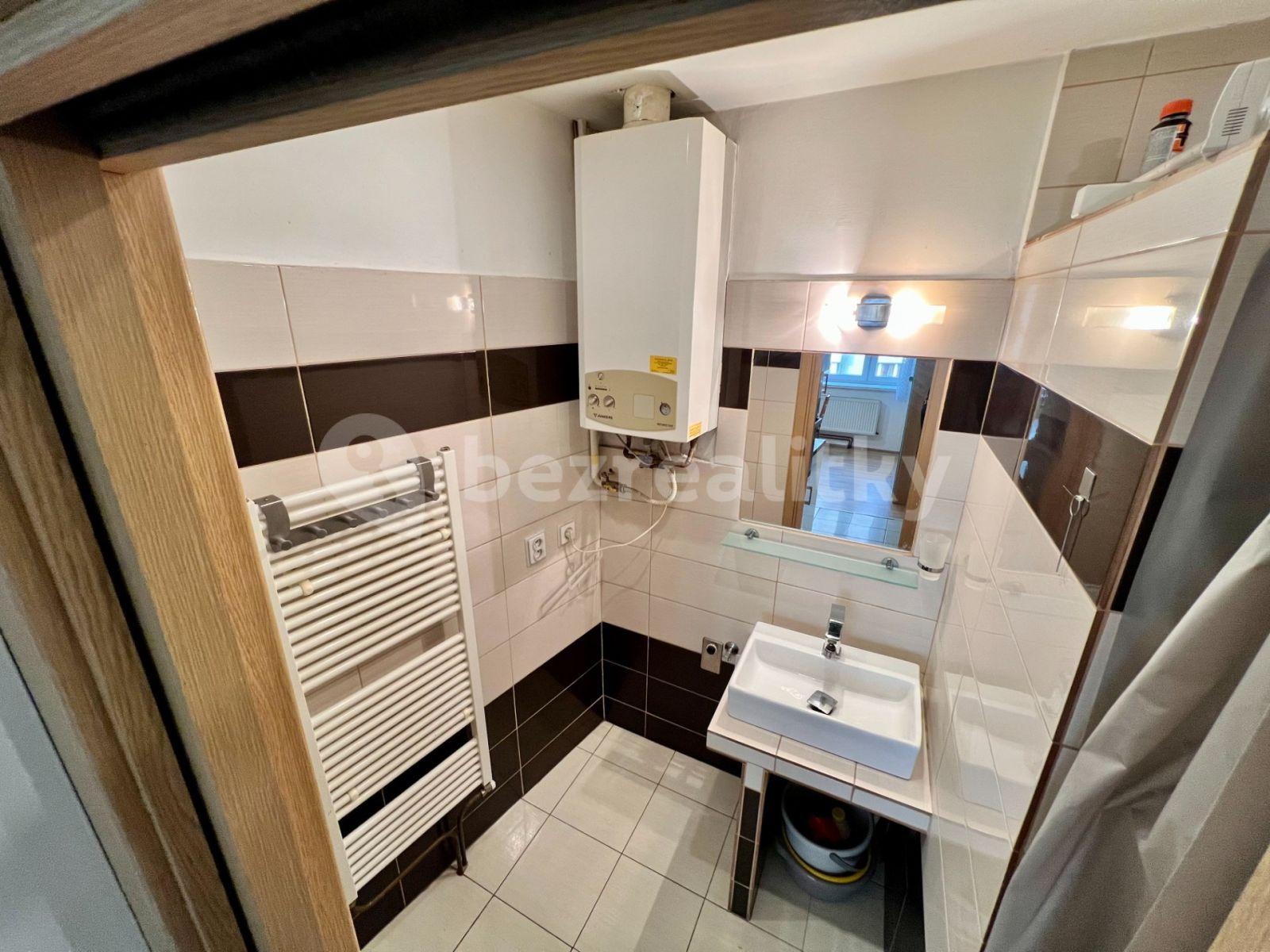 Pronájem bytu 2+kk 45 m², Pivovarnická, Praha, Praha