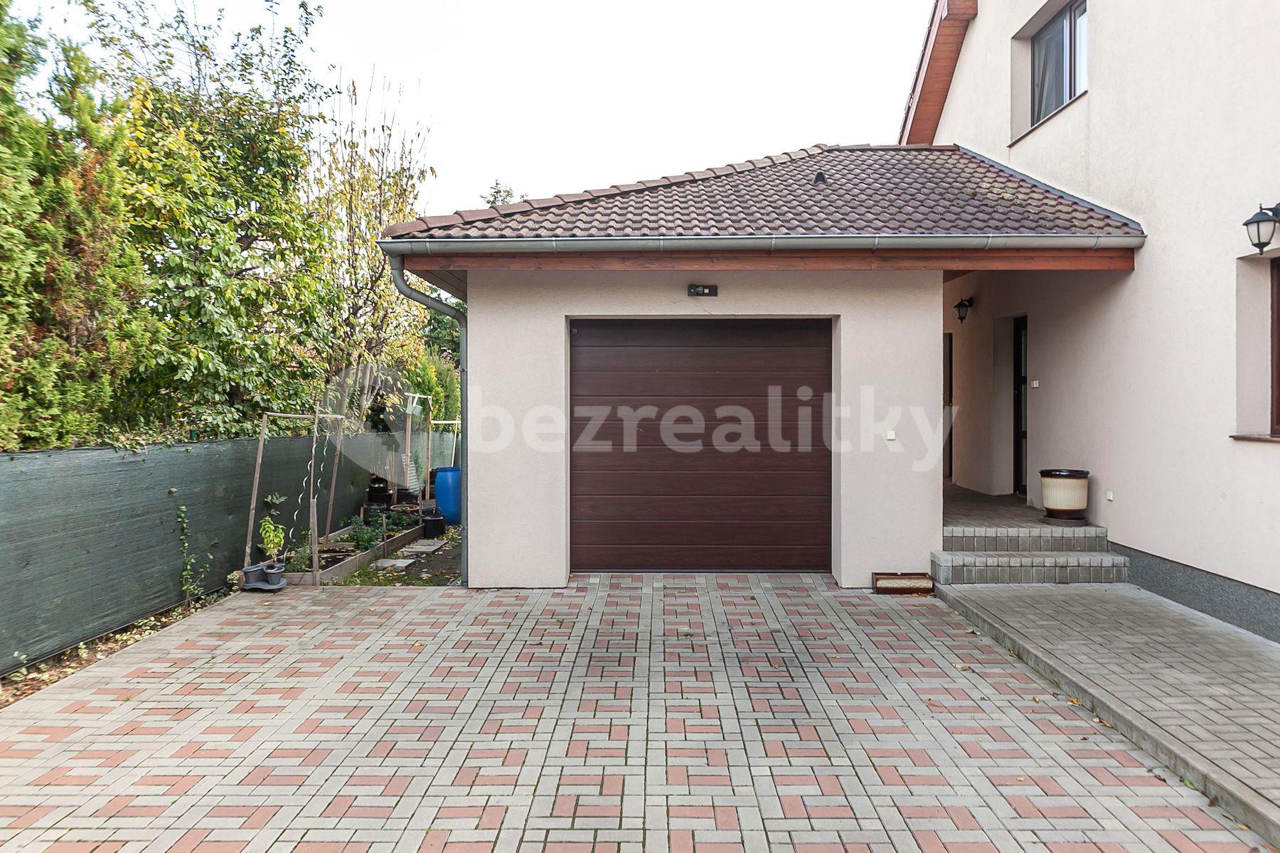 Prodej domu 207 m², pozemek 616 m², K Sádku, Šestajovice, Středočeský kraj