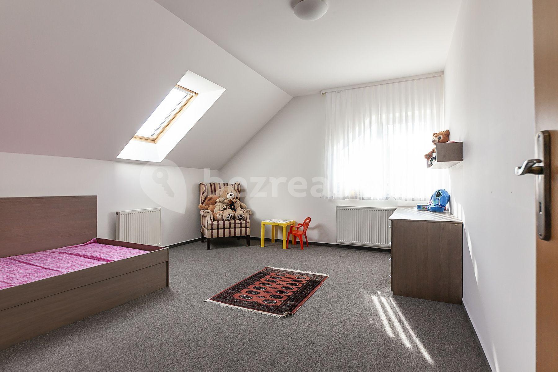 Prodej domu 207 m², pozemek 616 m², K Sádku, Šestajovice, Středočeský kraj