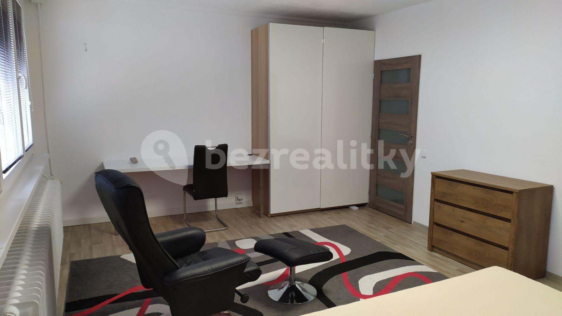 Pronájem bytu 2+1 70 m², Přímětická, Praha, Praha