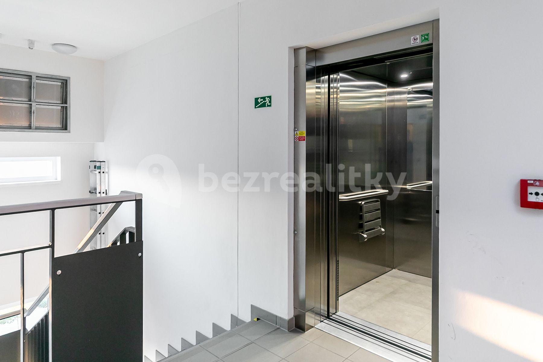 Prodej bytu 1+kk 34 m², Oty Bubeníčka, Praha, Praha