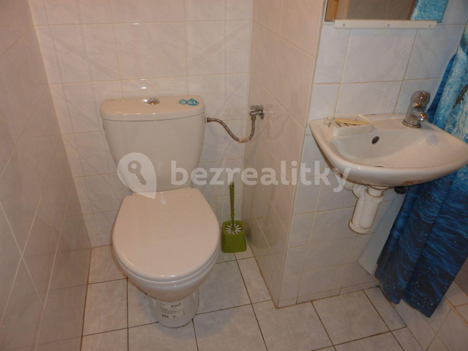 Pronájem bytu 2+kk 43 m², Víta Nejedlého, Praha, Praha