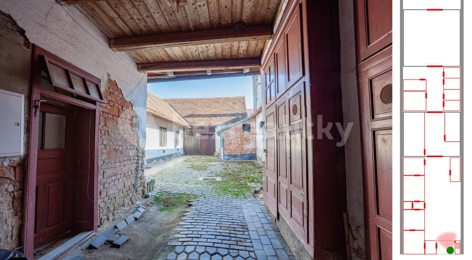 Prodej domu 705 m², pozemek 1.547 m², Znojmo, Jihomoravský kraj