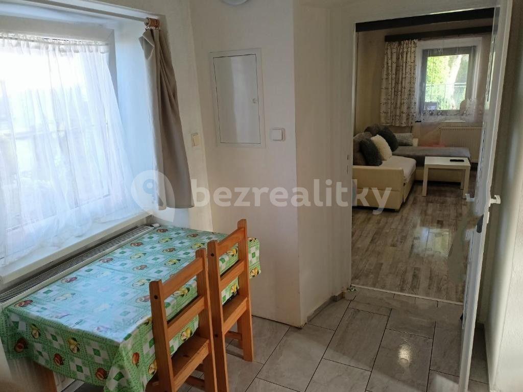 Prodej domu 111 m², pozemek 475 m², Krakovany, Středočeský kraj