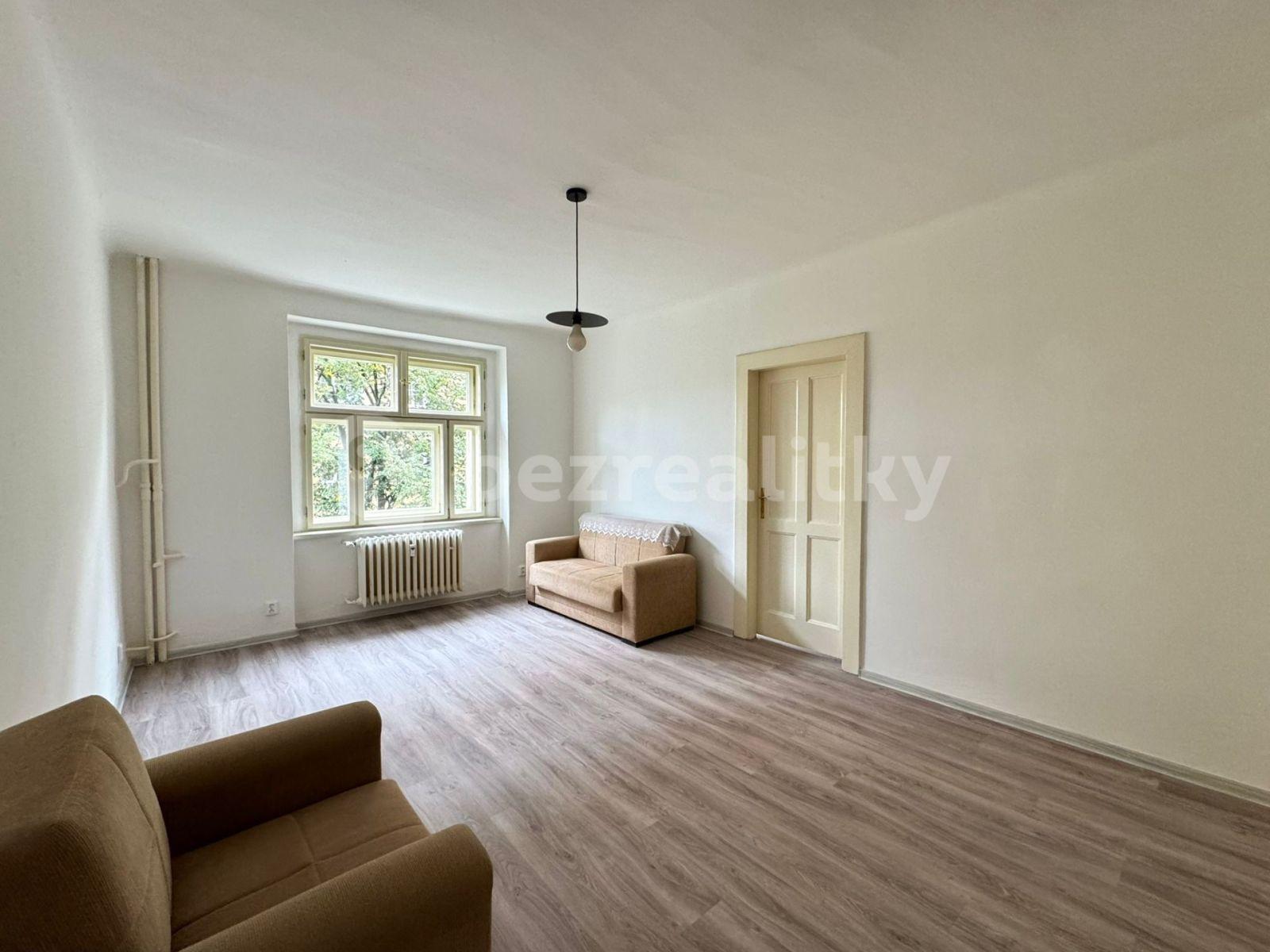 Pronájem bytu 3+1 85 m², Lucemburská, Praha, Praha