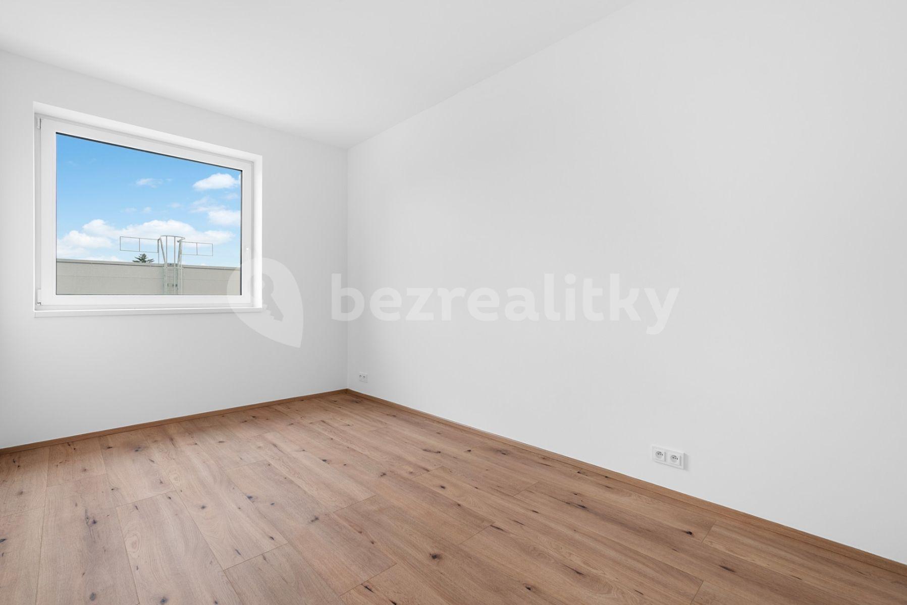 Prodej bytu 3+kk 77 m², Viktora Olivy, Nové Strašecí, Středočeský kraj