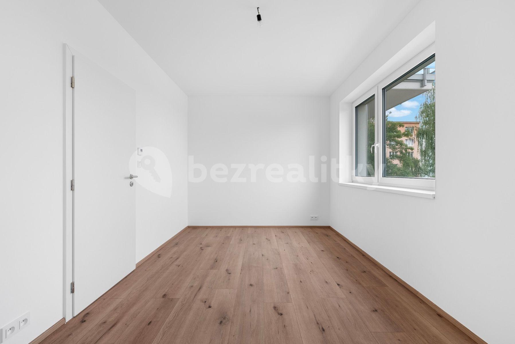 Prodej bytu 3+kk 77 m², Viktora Olivy, Nové Strašecí, Středočeský kraj