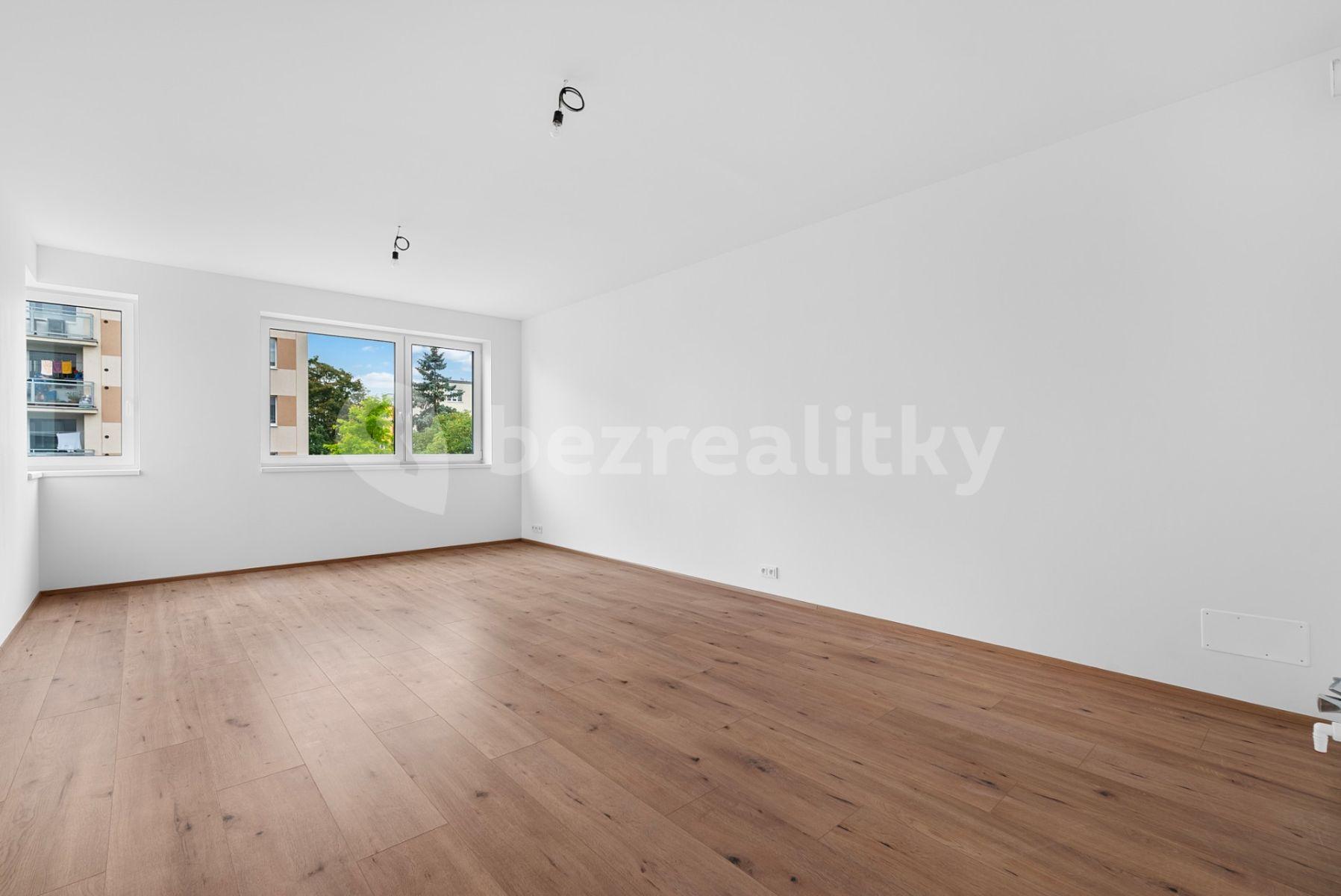 Prodej bytu 3+kk 93 m², Viktora Olivy, Nové Strašecí, Středočeský kraj