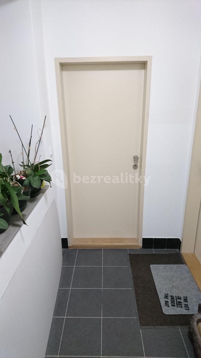 Pronájem bytu 2+kk 55 m², náměstí Generála Kutlvašra, Praha, Praha